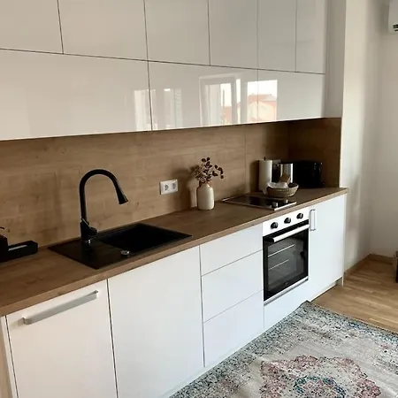 Apartment Modern Sea View Apartment, 3 Min To Beach, Parking & Ac