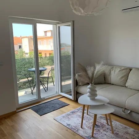 Modern Sea View Apartment, 3 Min To Beach, Parking & Ac * Vodice