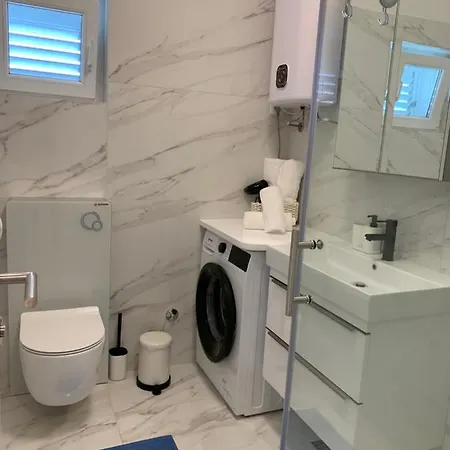 Modern Sea View Apartment, 3 Min To Beach, Parking & Ac * Vodice